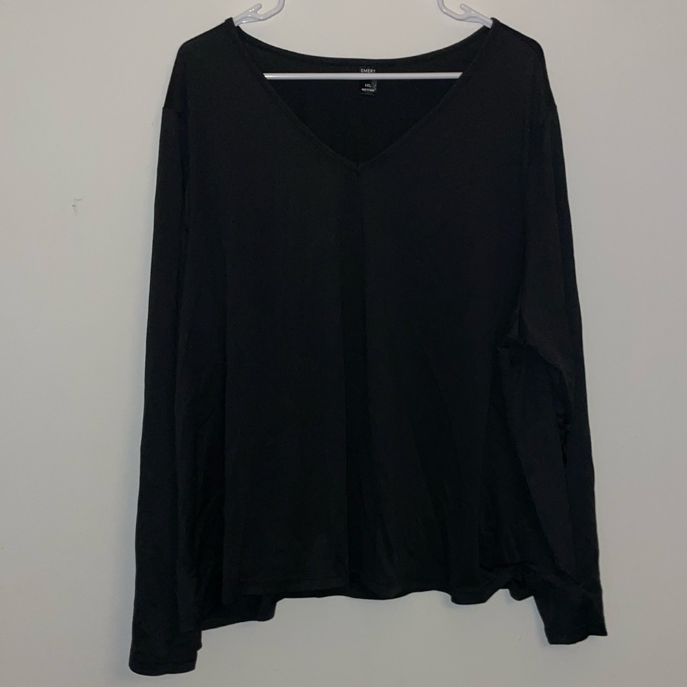 Emery Rose 4X black, long-sleeve, lightweight v-neck shirt 100% polyester